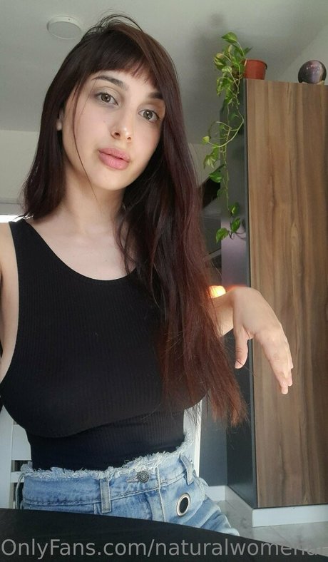 Обнаженная фотография утечки OnlyFans от Naturalwomenana