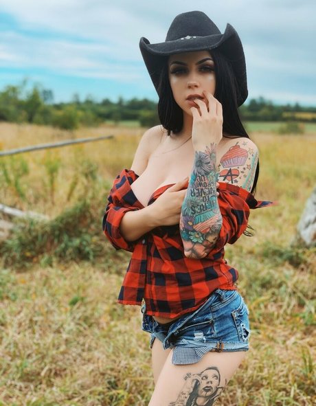 Molly Rennick OnlyFans