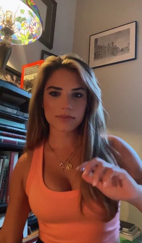 Naken lekkede OnlyFans-bilde av Catalina Lauf