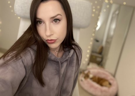 Photo nue de fuite OnlyFans de Jackiembutler