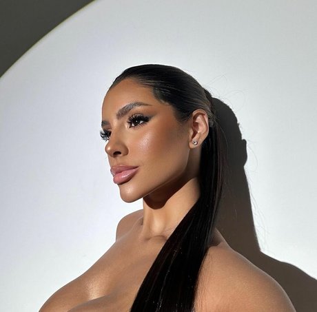 Yris Araujo