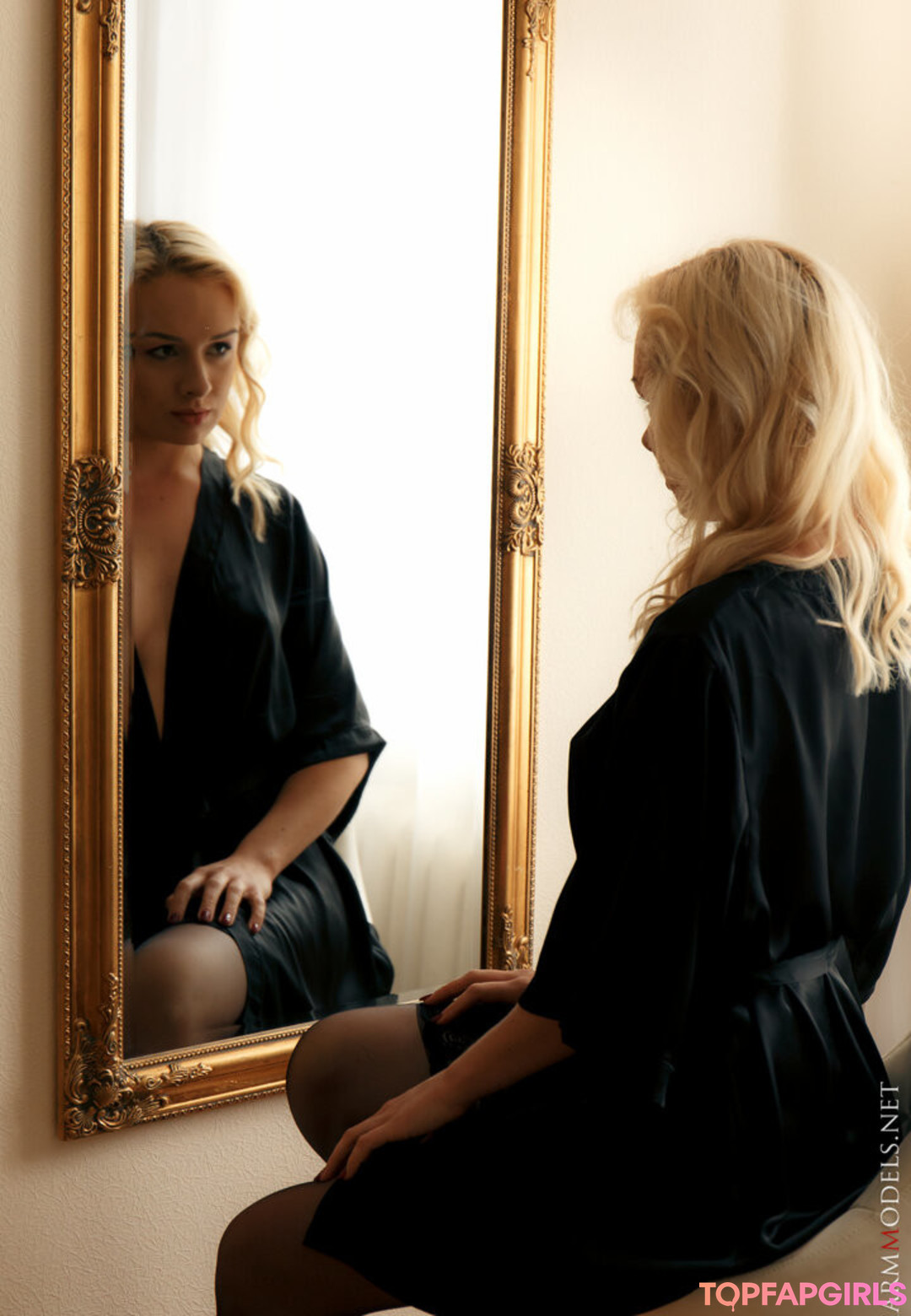 Nahá fotka uniklých OnlyFans od Charmmodels #1892