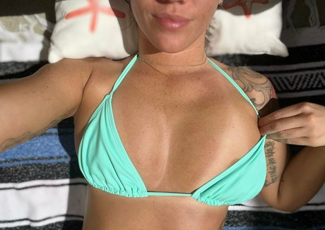 Naken lekkede OnlyFans-bilde av Christy Foxx