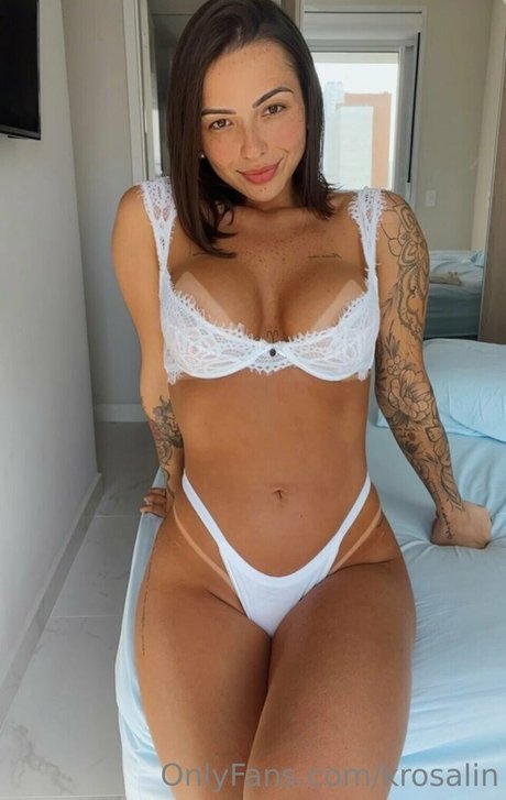 Naken lekkede OnlyFans-bilde av Karolrosalin