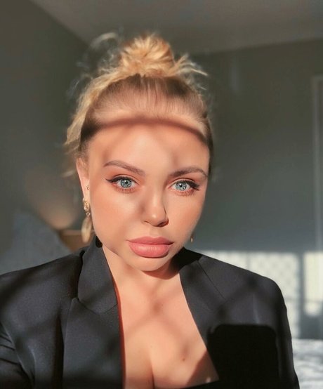 Nahá fotka uniklých OnlyFans od Madison Mclachlan