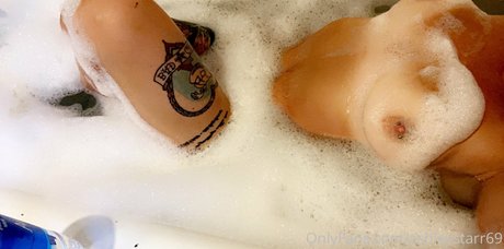 Foto di nudo di fuga di OnlyFans di Pusssssssyfairyyy