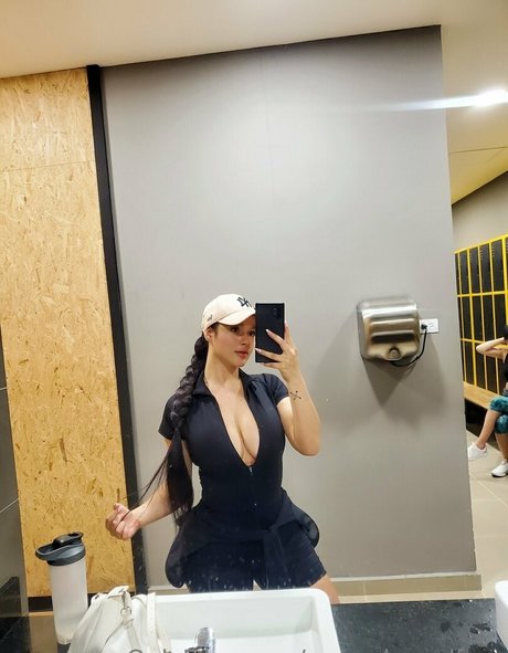 Naken läckt OnlyFans-bild av Mymelwoodfree
