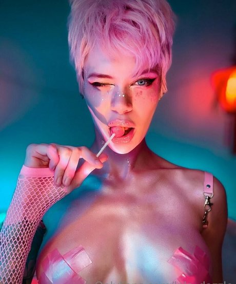 Loladazzle