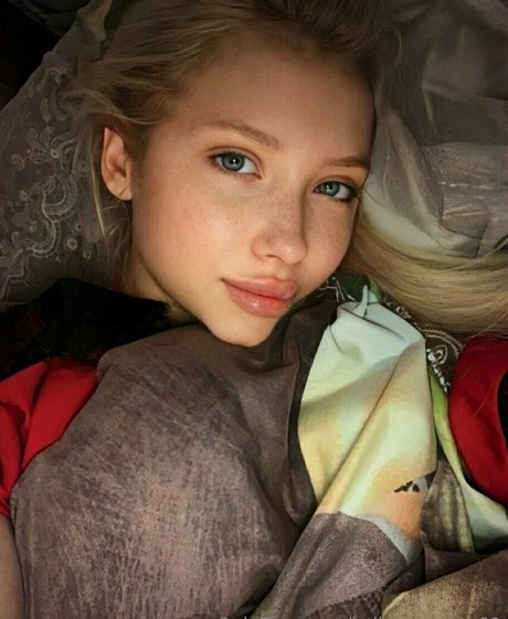 Kylienextdoor69  nude leaked OnlyFans photo