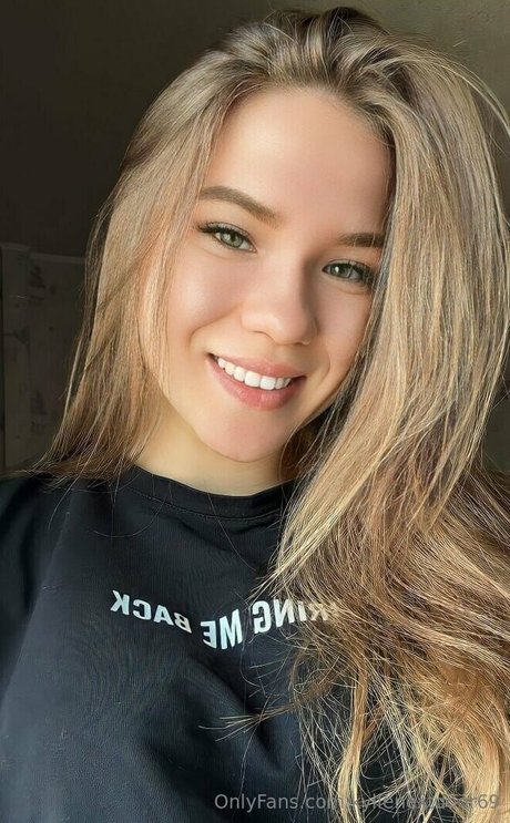 Kylienextdoor69