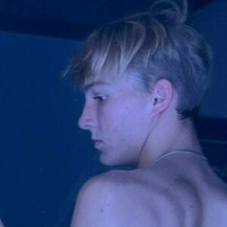 Blondeboybradfree