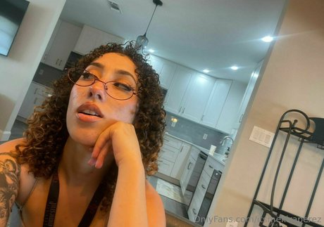 Nahá fotka uniklých OnlyFans od Itsmekiraperez