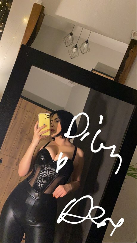 Dilan Dere