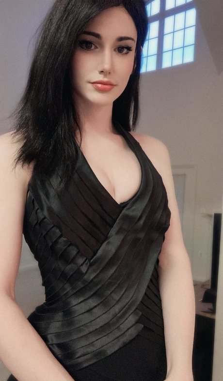 Обнаженная фотография утечки OnlyFans от Kalindra Chan