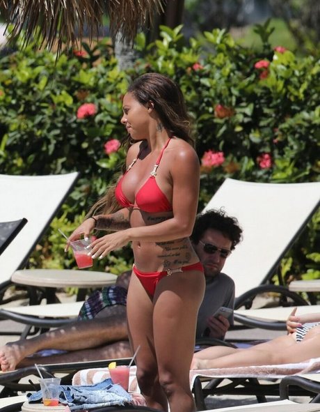 Nahá fotka uniklých OnlyFans od Sydney Leroux