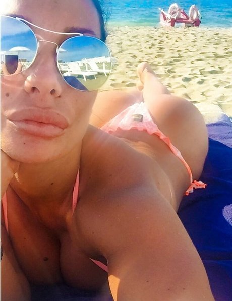 Naakte gelekte OnlyFans-foto van Silvia Iacucci