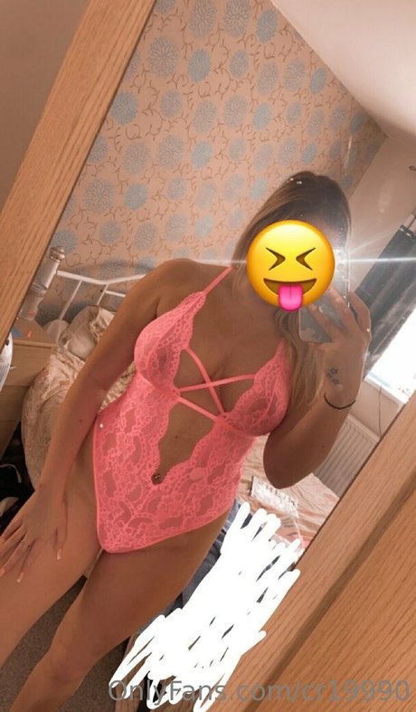 Foto di nudo di fuga di OnlyFans di Cr19990