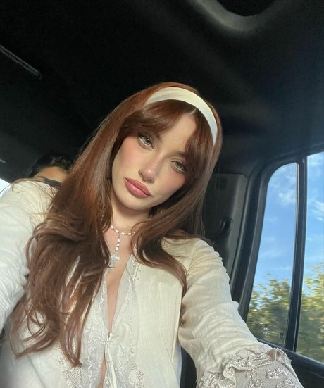Nahá fotka uniklých OnlyFans od Olivia Obrien