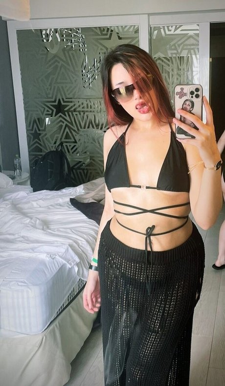 Chxrrychick OnlyFans 유출 누드 사진