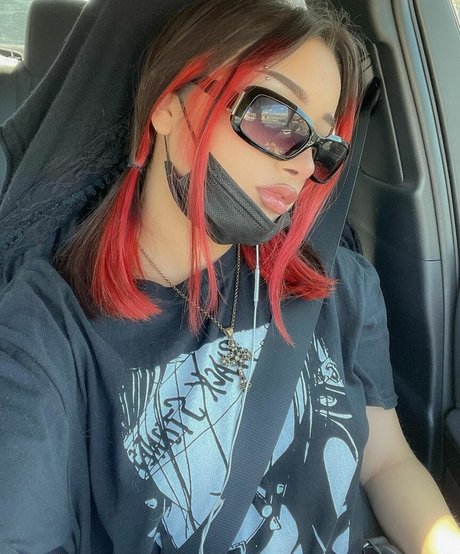 Nahá fotka uniklých OnlyFans od Chxrrychick