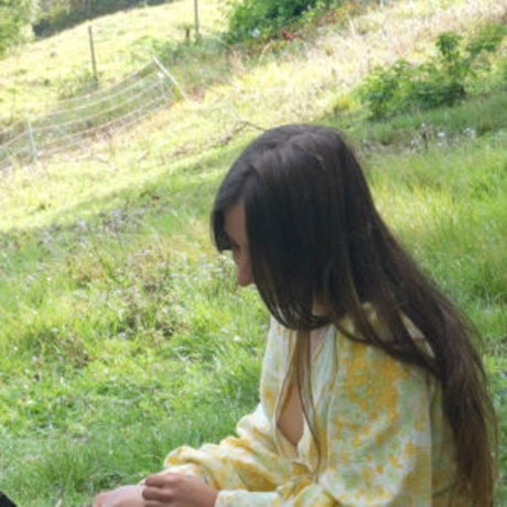 Обнаженная фотография утечки OnlyFans от Mother The Mountain Farm