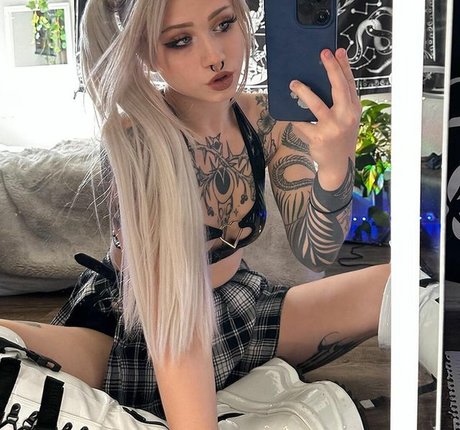 Photo nue de fuite OnlyFans de Alisawaifu