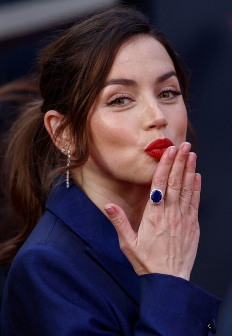 Ana De Armas