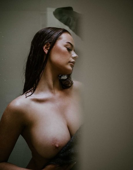 Обнаженная фотография утечки OnlyFans от Sarah Barton