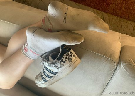 Trixiebee_dirtysocks