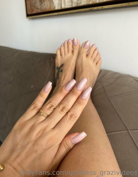 Alaston vuotanut OnlyFans-kuva Goddessgrazivideos