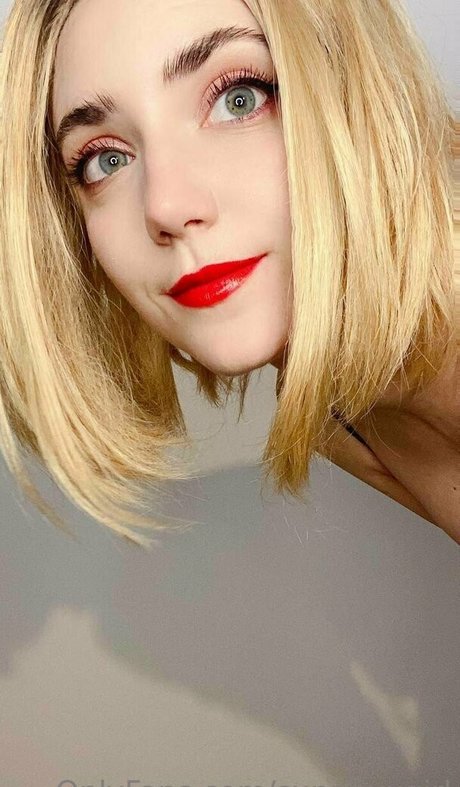 Nahá fotka uniklých OnlyFans od Fleurxy