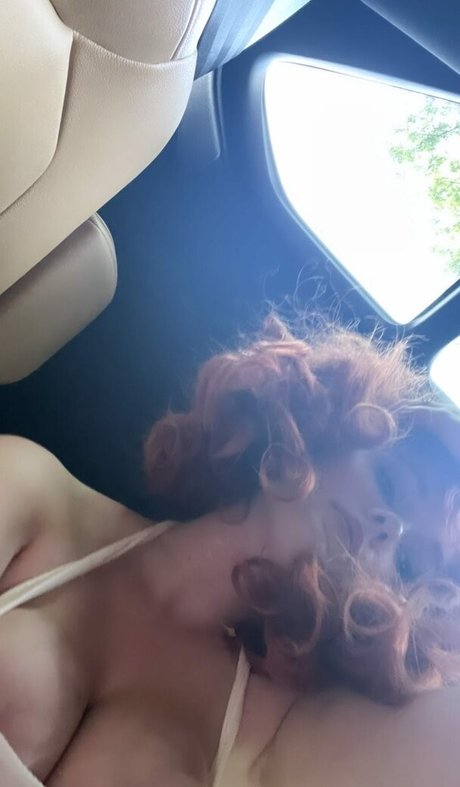 Naken läckt OnlyFans-bild av Avaandwar