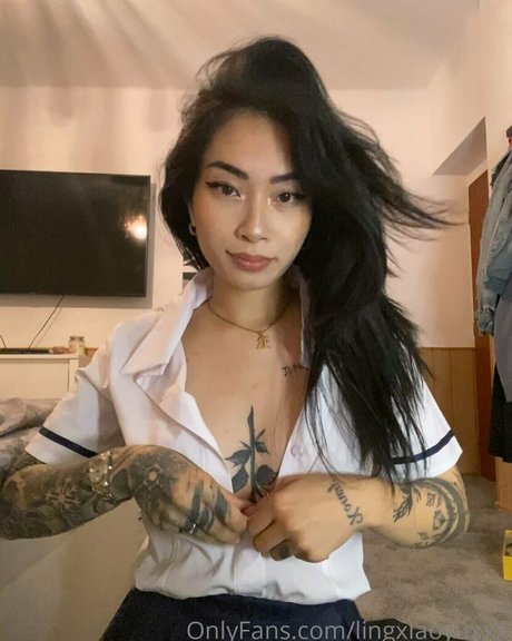 Nahá fotka uniklých OnlyFans od Reallingxiaoyuuu