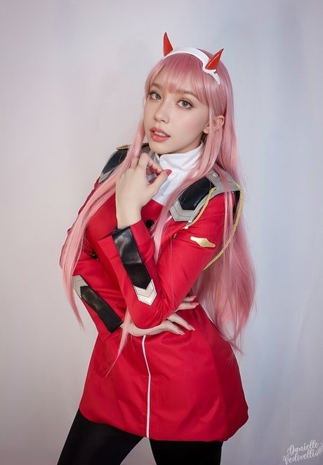 Elina Yi