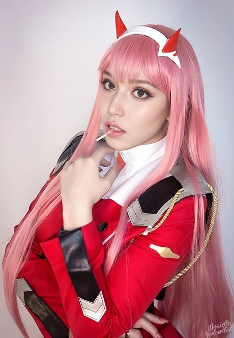 Elina Yi