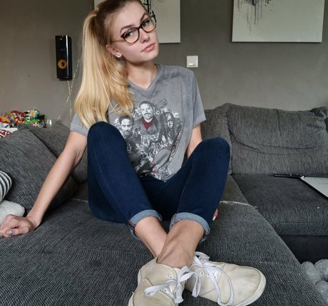 Emmyfeetandsocks