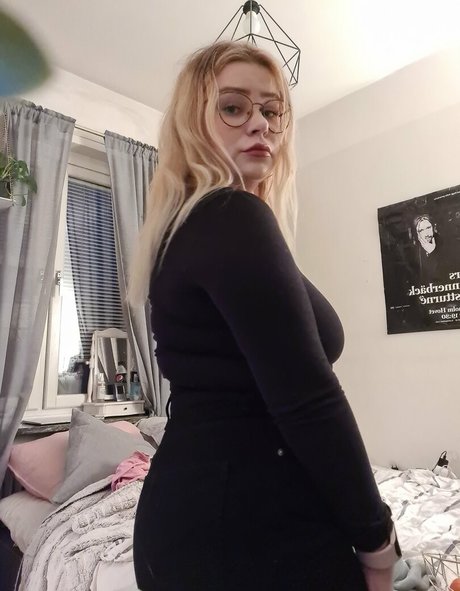Nahá fotka uniklých OnlyFans od Glitterbabeprincess
