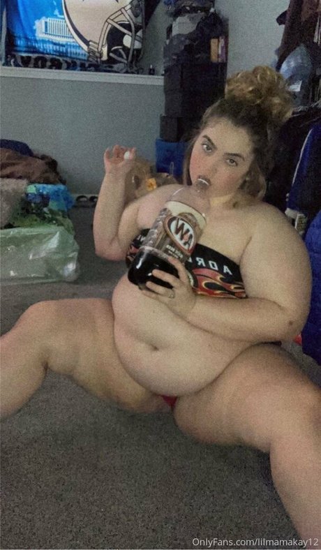 Foto di nudo di fuga di OnlyFans di Lilmamakay12