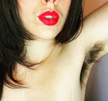 Scarlet Labelle