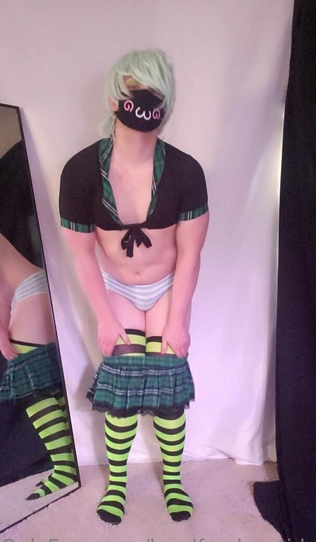 Lewdfemboyairhead
