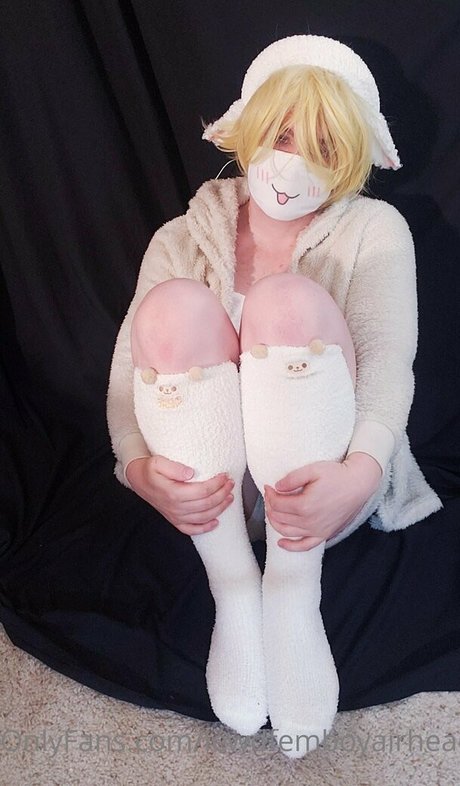 Lewdfemboyairhead