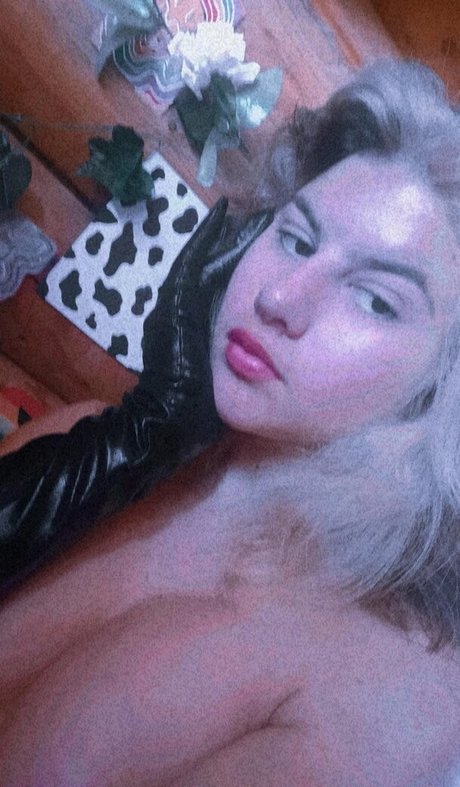 Nahá fotka uniklých OnlyFans od Strangerabbit