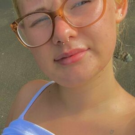 Foto di nudo di fuga di OnlyFans di Bllondeangell