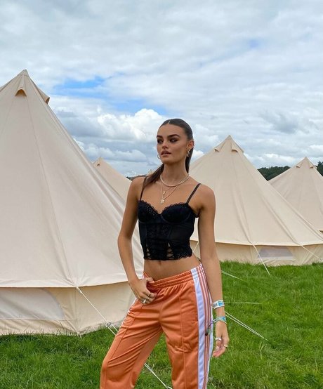 Naken lekkede OnlyFans-bilde av Freya Walton