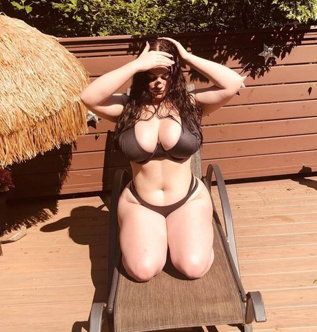 Curvy Goddesses
