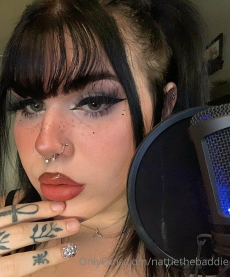 Nacktes geleaktes OnlyFans-Foto von Nattiethebaddie