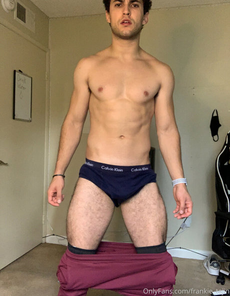 Foto nua vazada do OnlyFans de Frankietajin