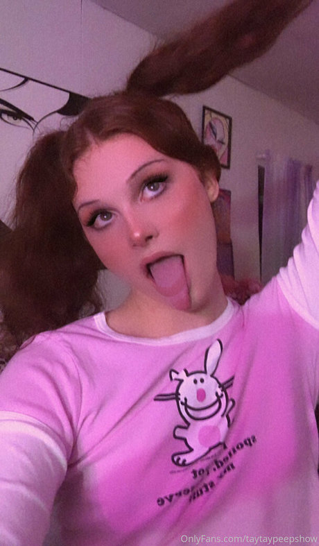 Naken lekkede OnlyFans-bilde av Taytaypeepshow