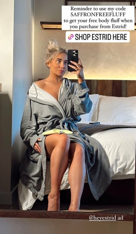 Nahá fotka uniklých OnlyFans od Saffron Barker