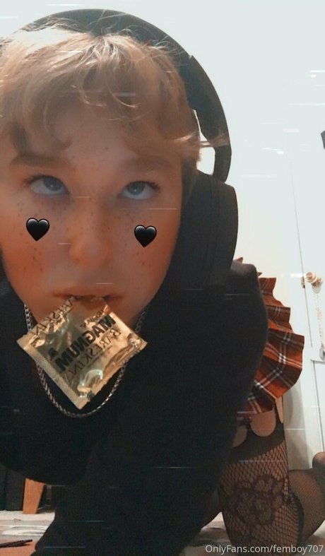 Femboy707 OnlyFans 유출 누드 사진